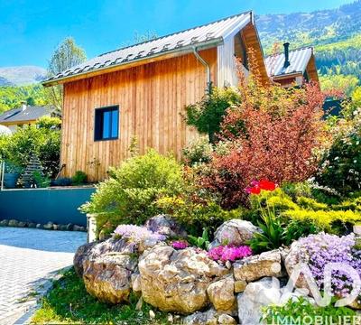 Châlet - 339 m² - 13 pièces