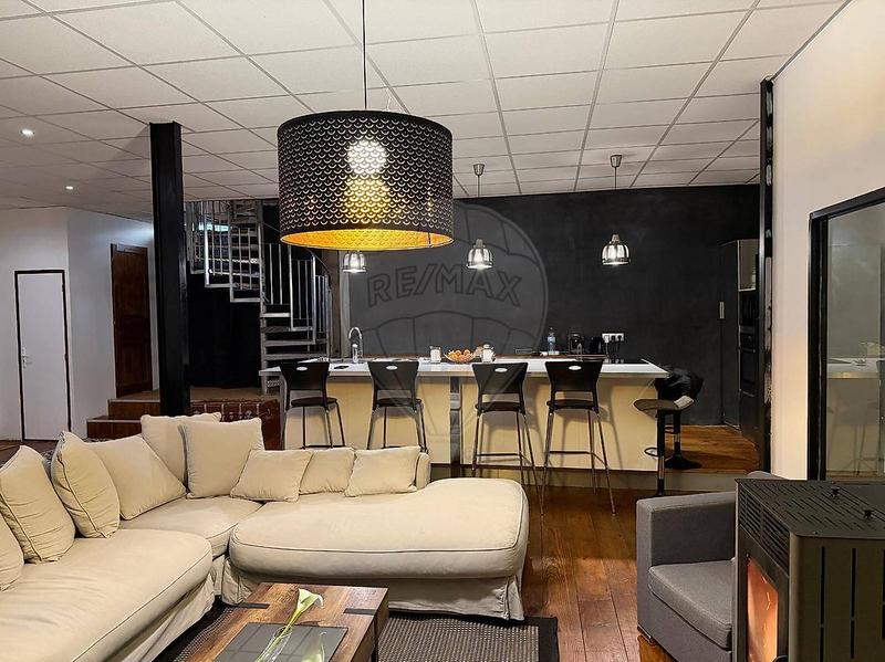 Maison - 191 m² - 6 pièces