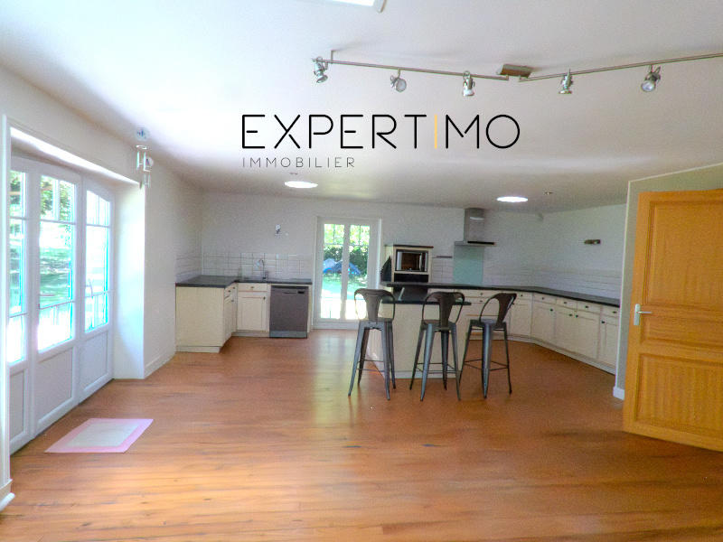 Maison - 172 m² - 6 pièces