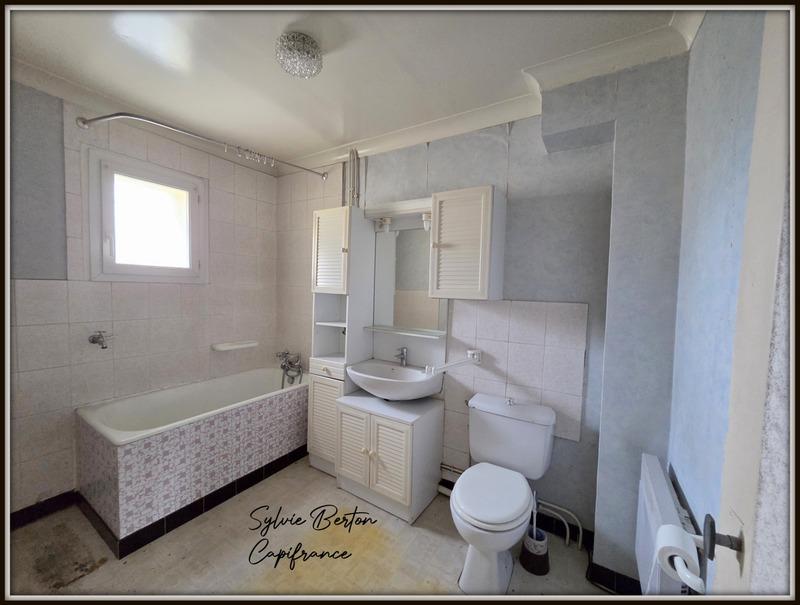 Maison - 90 m² - 5 pièces