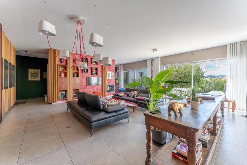 Maison - 230 m² - 8 pièces