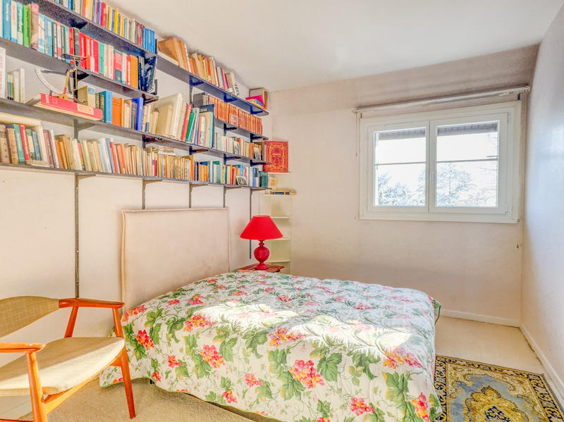 Maison - 230 m² - 9 pièces