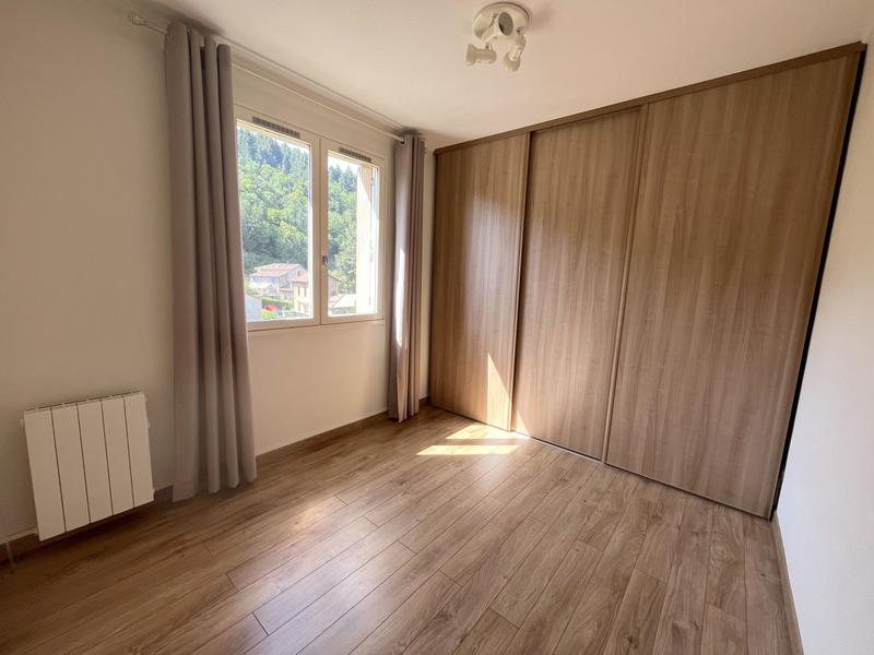 Appartement - 89 m² - 7 pièces
