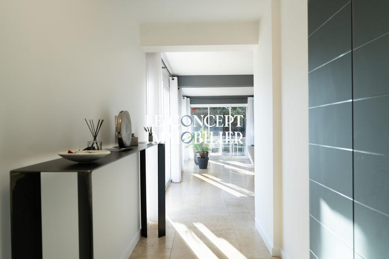 Maison contemporaine - 190 m² - 7 pièces