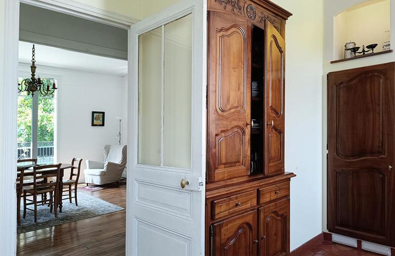 Maison - 240 m² - 10 pièces