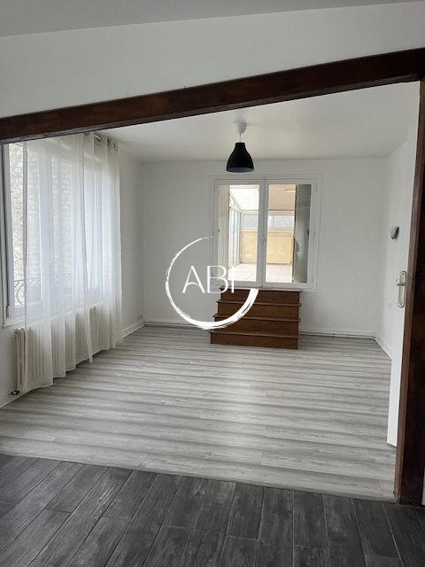 Maison - 135 m² - 7 pièces