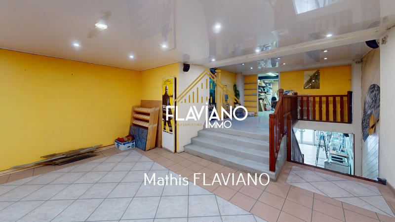 Local commercial - 264 m²