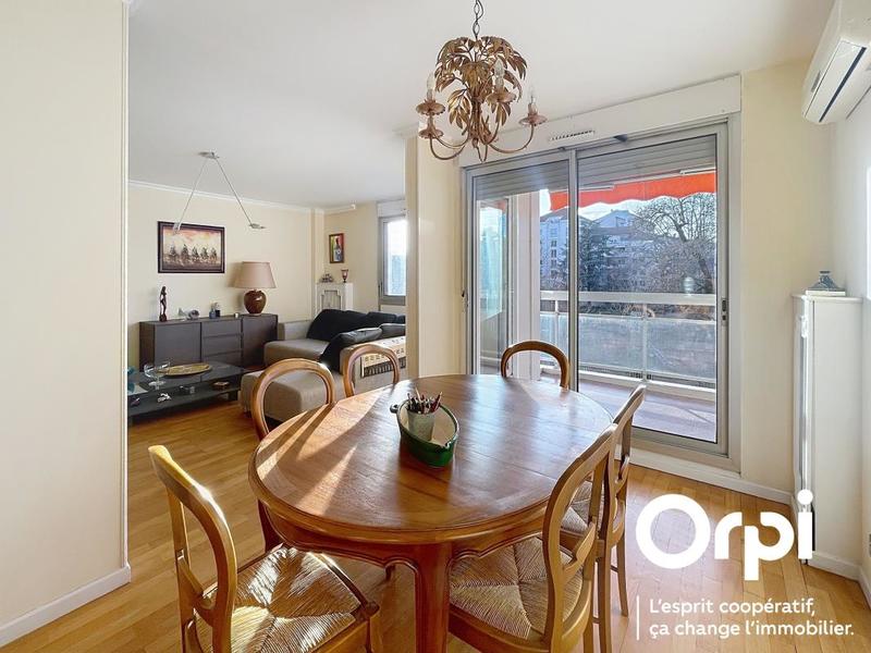 Appartement - 108 m² - 4 pièces