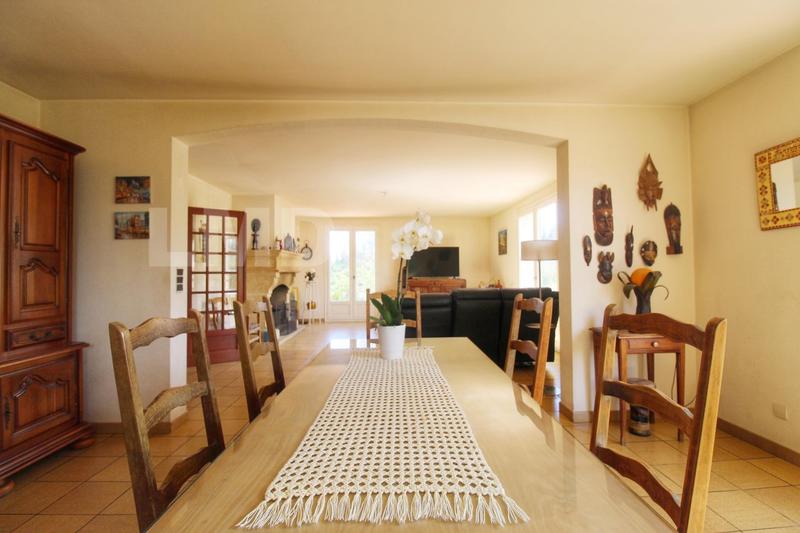 Maison - 217 m² - 6 pièces