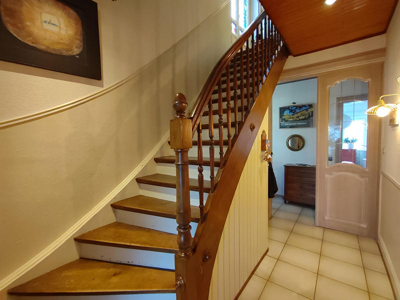 Maison - 292 m² - 9 pièces