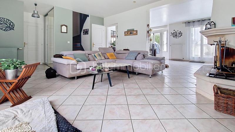 Maison - 137 m² - 6 pièces