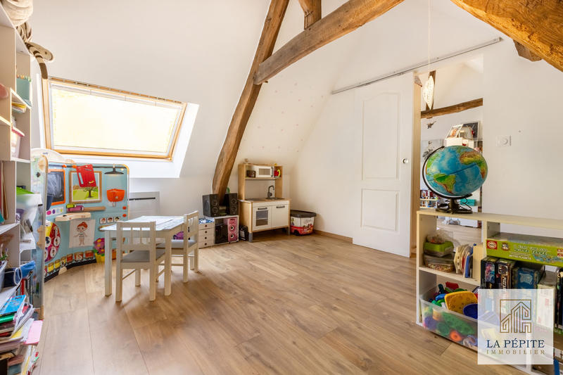 Maison - 195 m² - 7 pièces