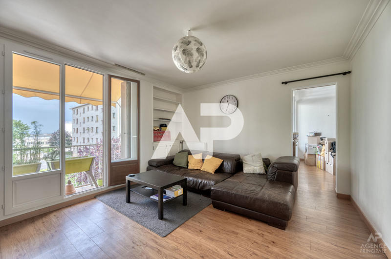 Appartement - 80 m² - 4 pièces