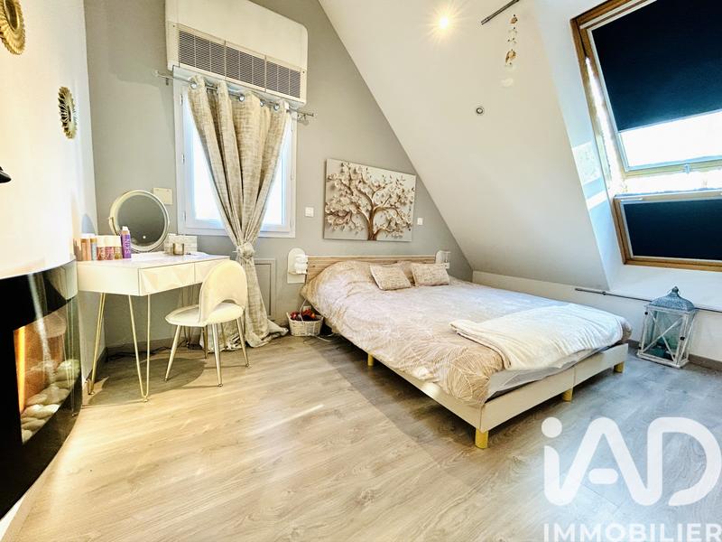 Maison - 178 m² - 8 pièces