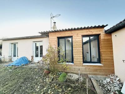 Maison - 64 m² - 3 pièces