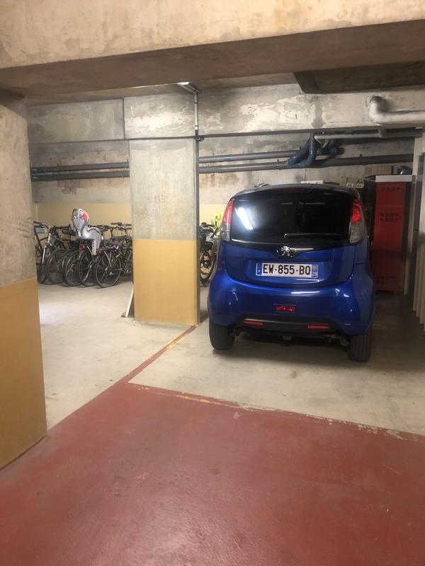 Parking / Garage - 11 m²