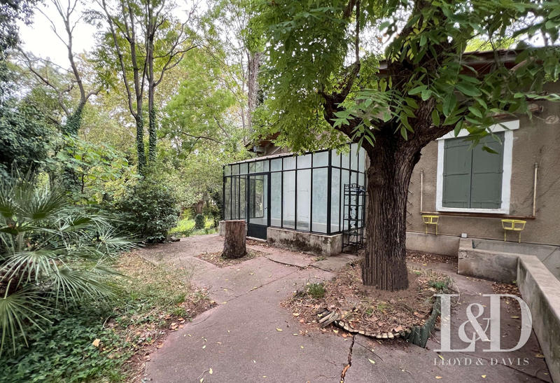 Maison - 390 m² - 10 pièces