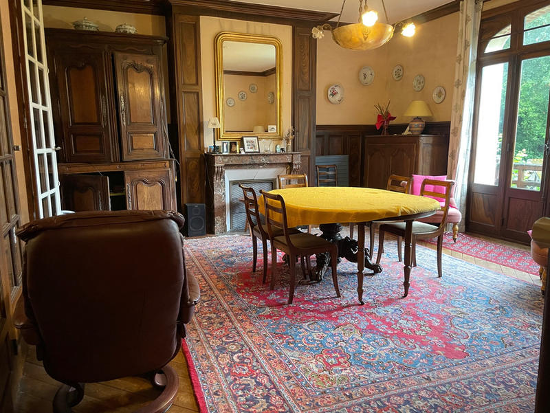 Maison - 316 m² - 10 pièces