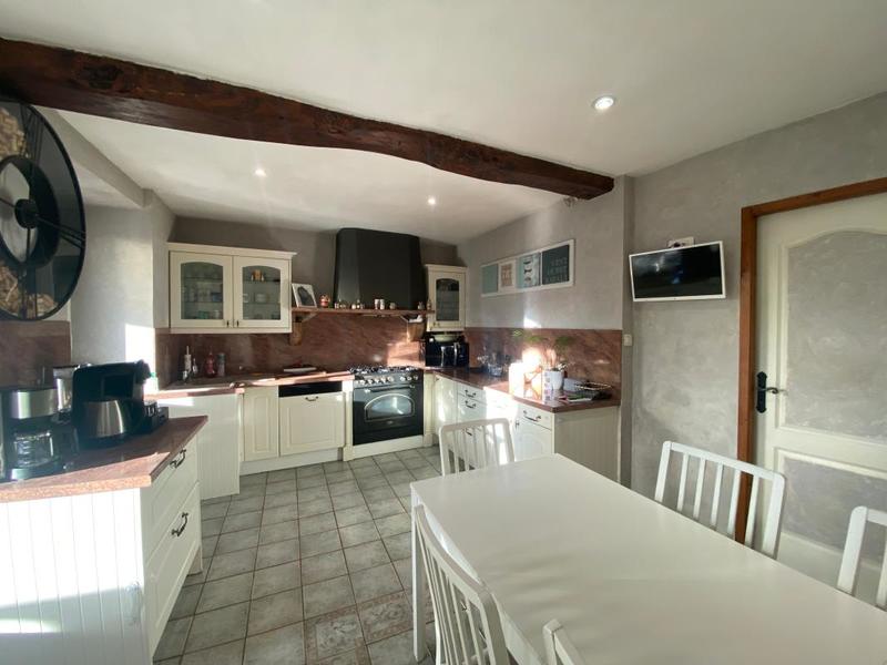 Maison - 260 m² - 5 pièces