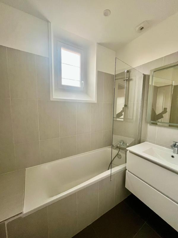 Appartement - 93 m² - 3 pièces