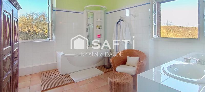 Maison de maîtres - 241 m² - 8 pièces