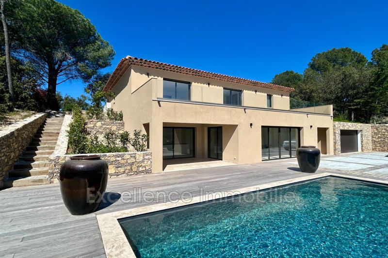 Propriété - 235 m² - 6 pièces