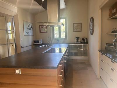 Maison - 180 m² - 6 pièces