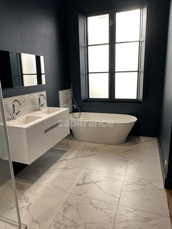 Appartement bourgeois - 116 m² - 4 pièces