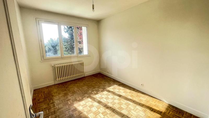 Maison - 92 m² - 6 pièces