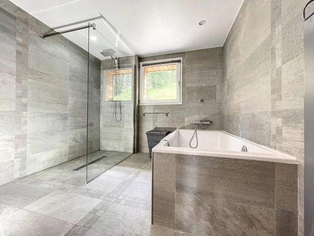 Châlet - 200 m² - 6 pièces