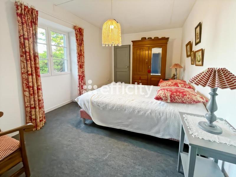 Maison - 151 m² - 7 pièces