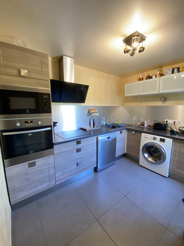 Appartement - 90 m² - 3 pièces