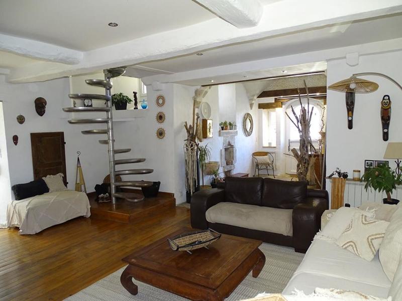 Demeure - 176 m² - 7 pièces