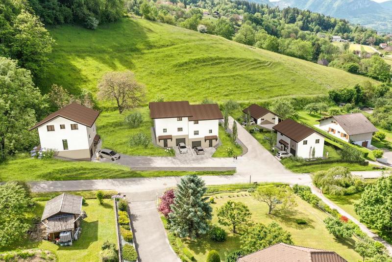 Maison - 95 m² - 5 pièces