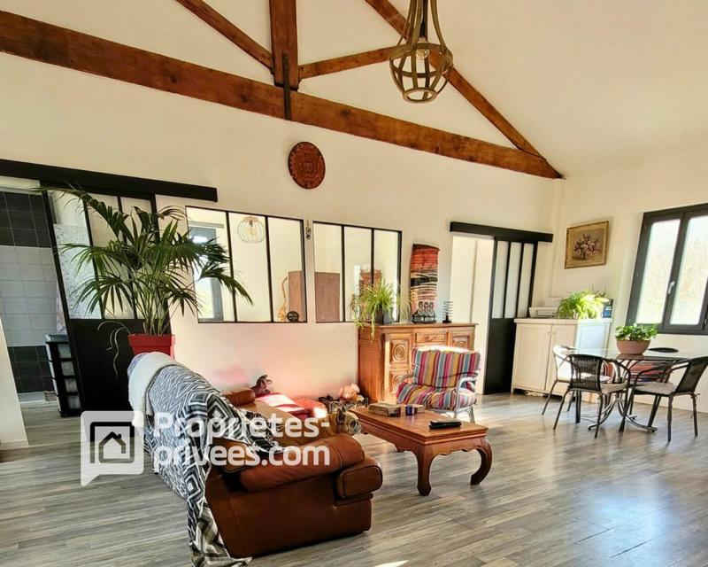 Maison - 210 m² - 9 pièces