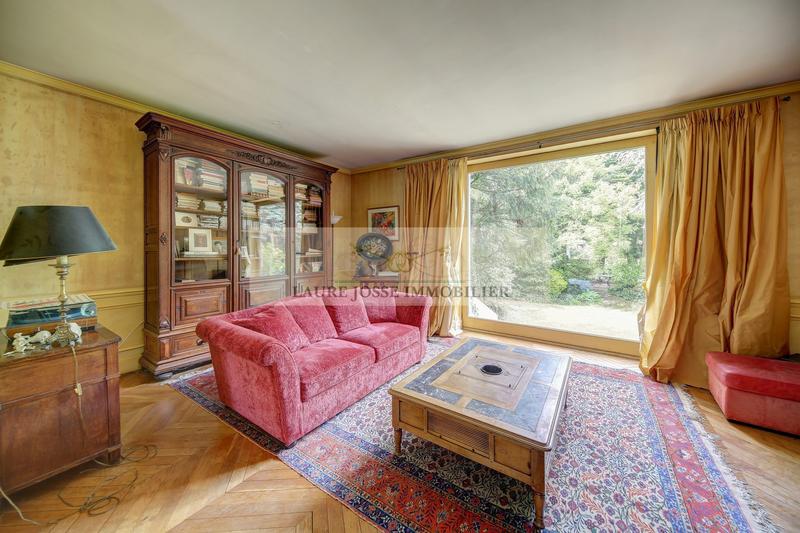 Maison - 235 m² - 9 pièces