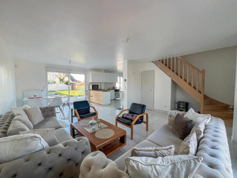 Maison - 110 m² - 8 pièces