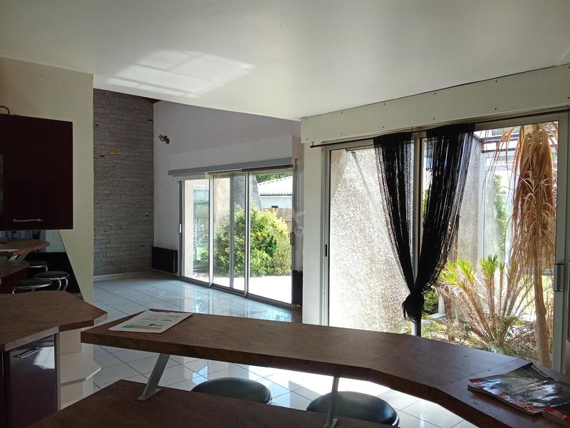 Maison - 191 m² - 6 pièces