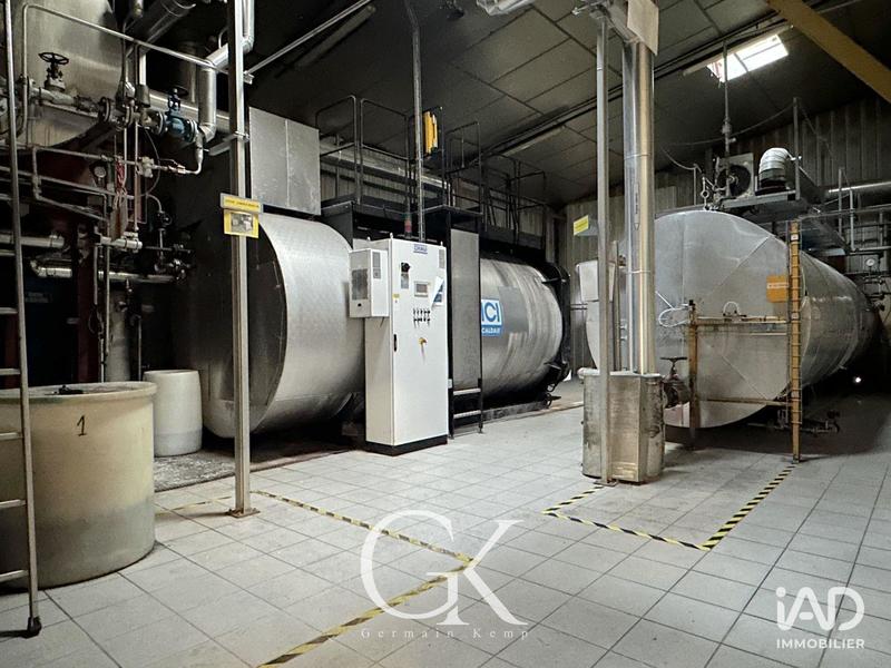 Local commercial - 9 839 m²