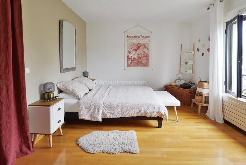 Maison - 210 m² - 7 pièces