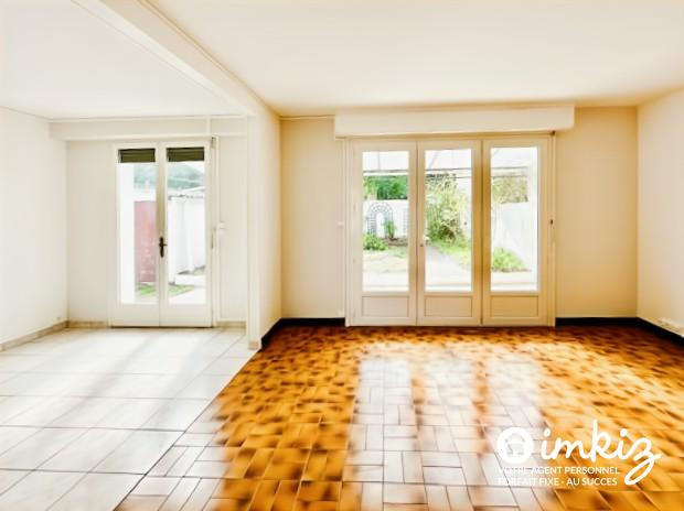 Maison - 93 m² - 5 pièces