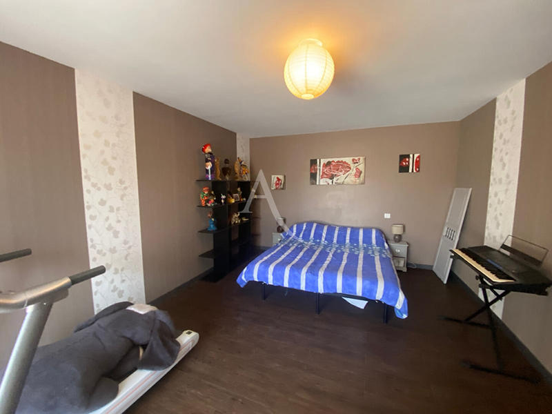 Maison - 140 m² - 6 pièces