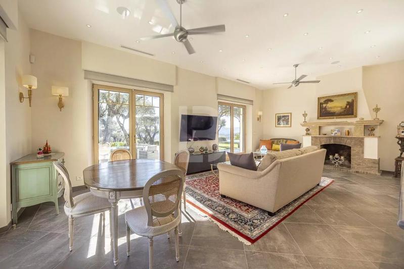 Propriété - 390 m² - 12 pièces