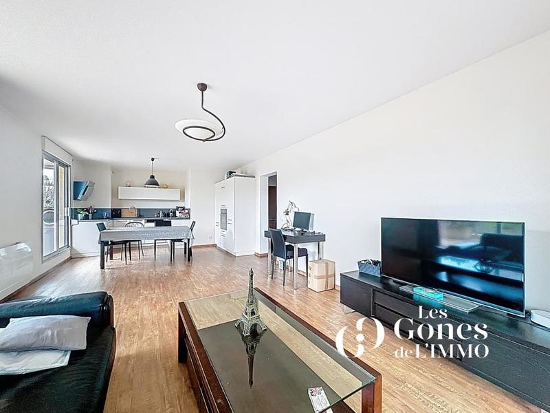 Appartement - 94 m² - 4 pièces