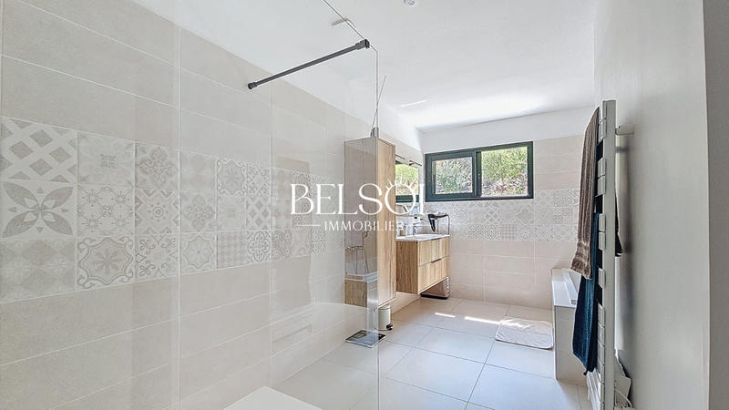 Maison contemporaine - 160 m² - 4 pièces