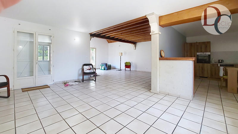 Maison - 250 m² - 8 pièces