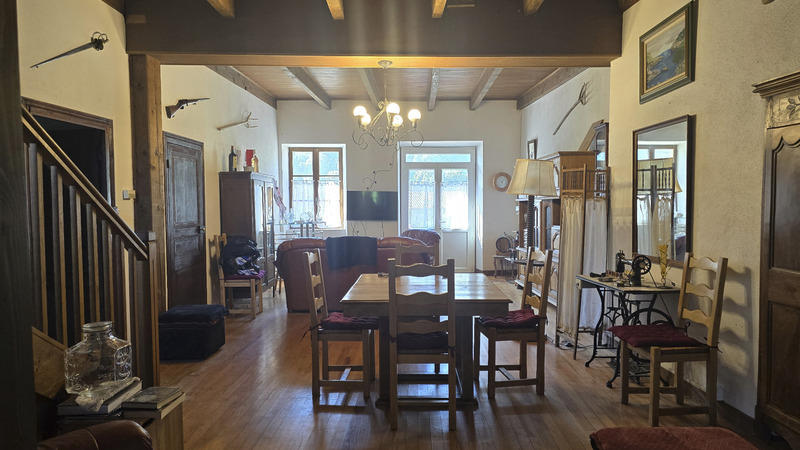 Maison - 147 m² - 5 pièces