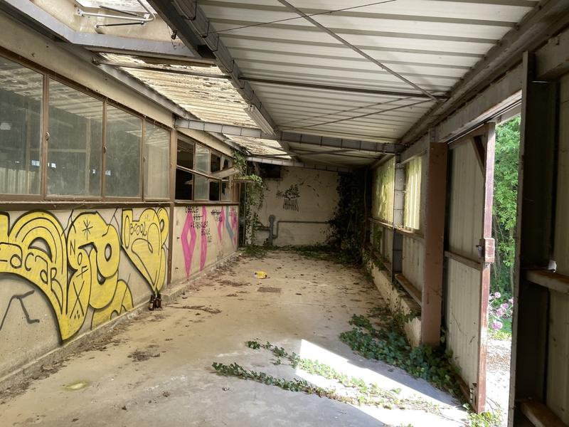 Maison - 1 500 m² - 7 pièces