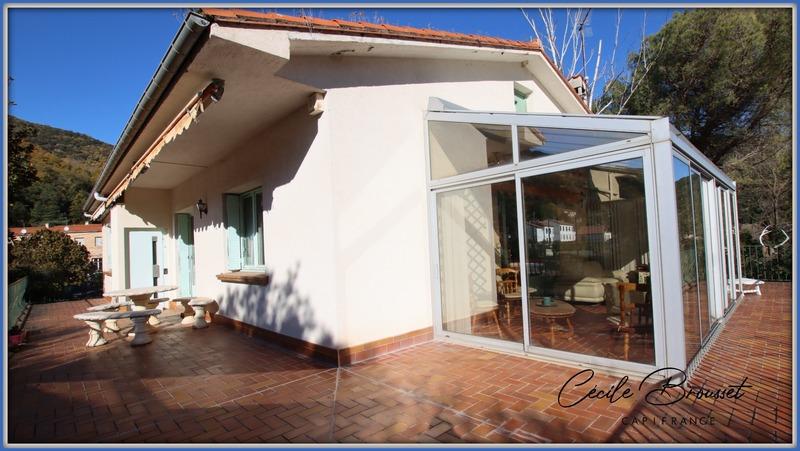 Maison - 210 m² - 7 pièces