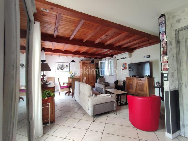 Maison traditionnelle - 104 m² - 5 pièces